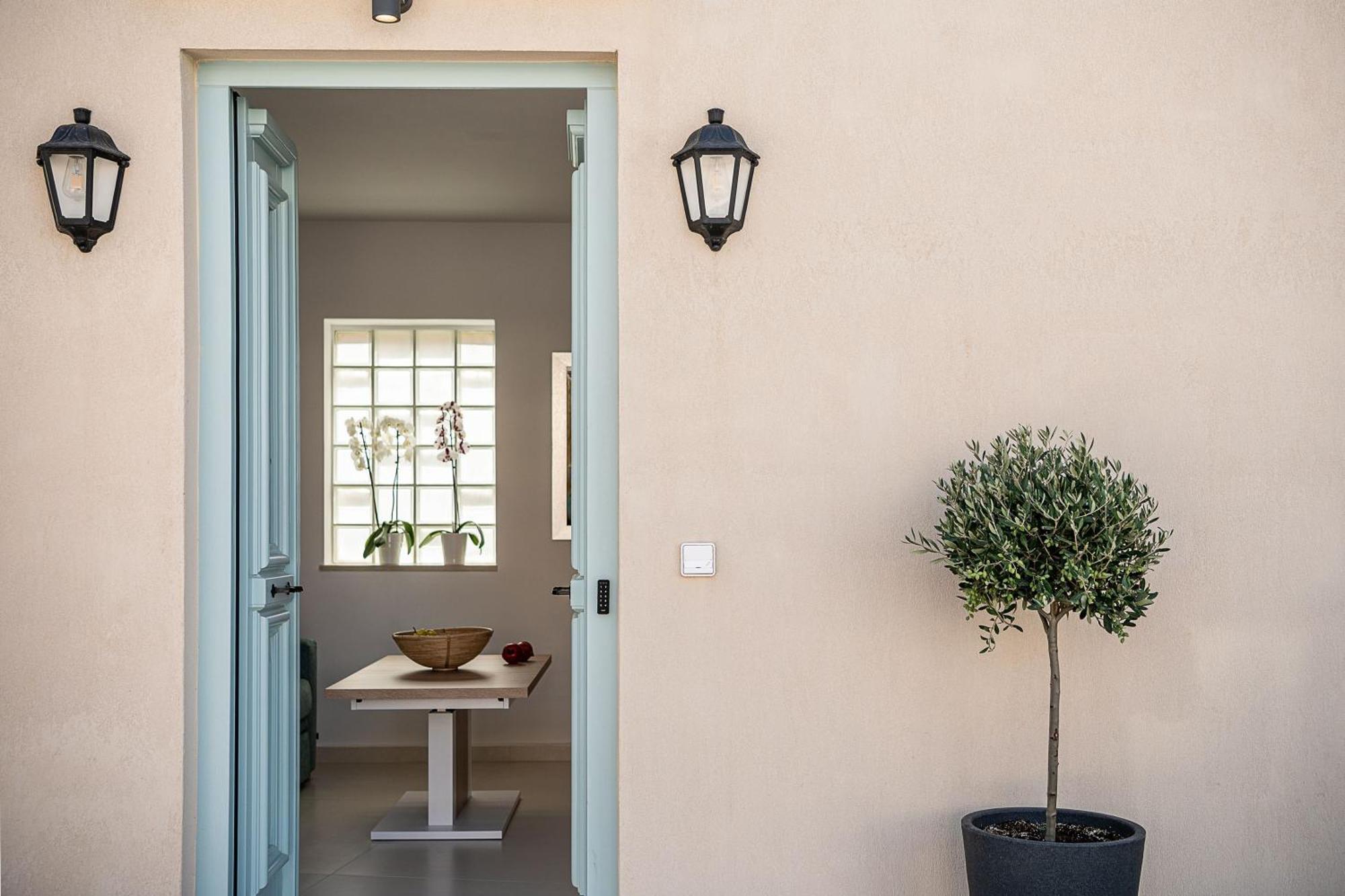 Mythodea Luxury Suites Chrissi Akti Chania Exterior foto