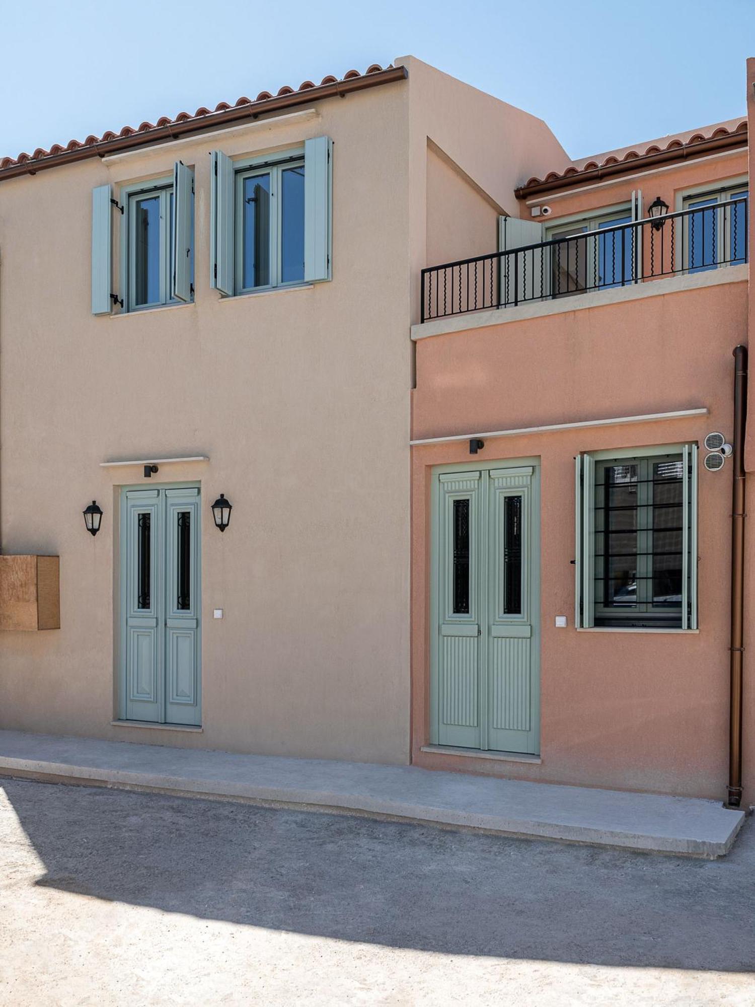 Mythodea Luxury Suites Chrissi Akti Chania Exterior foto