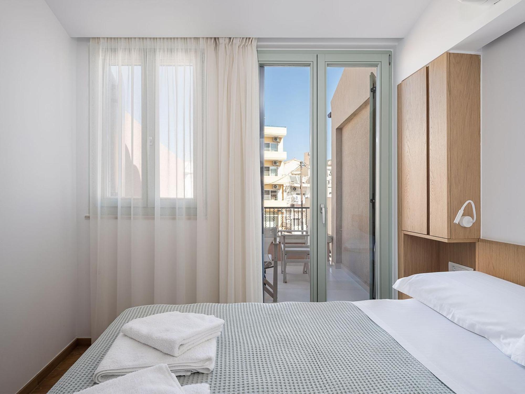 Mythodea Luxury Suites Chrissi Akti Chania Quarto foto